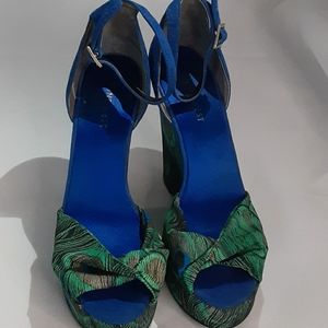 Nine west  platform size 7.5 peacock